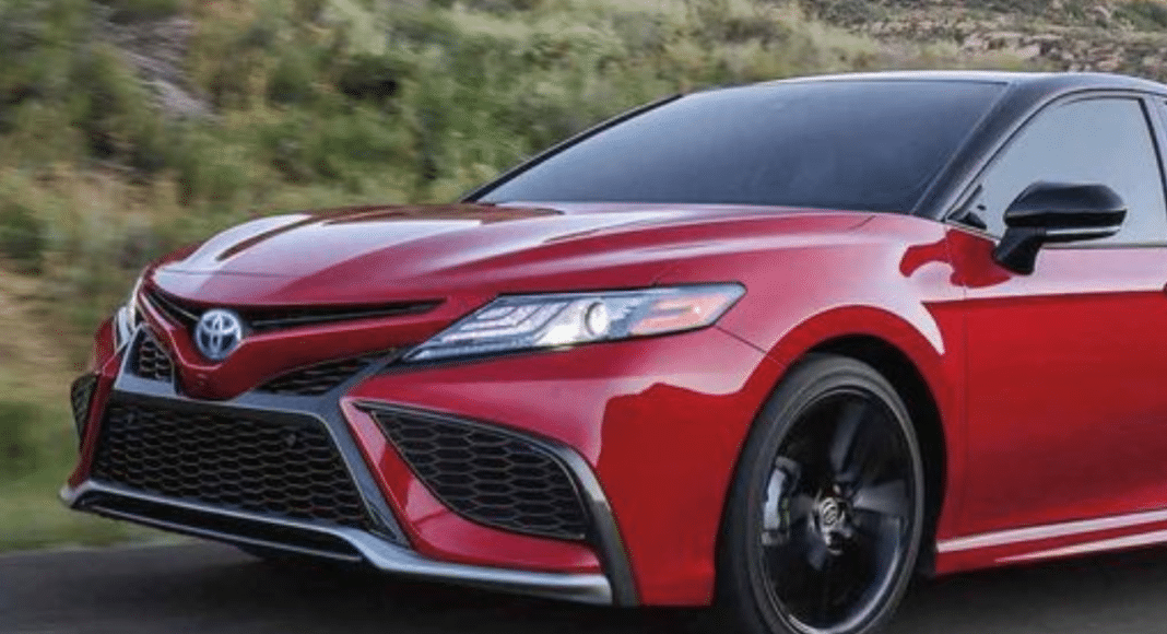 2024 Toyota Camry Hybrid Boasts Over 1000 KM Range on Full Tank