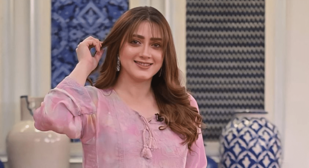 Momina Iqbal Reveals Deceptive Social Media Practices