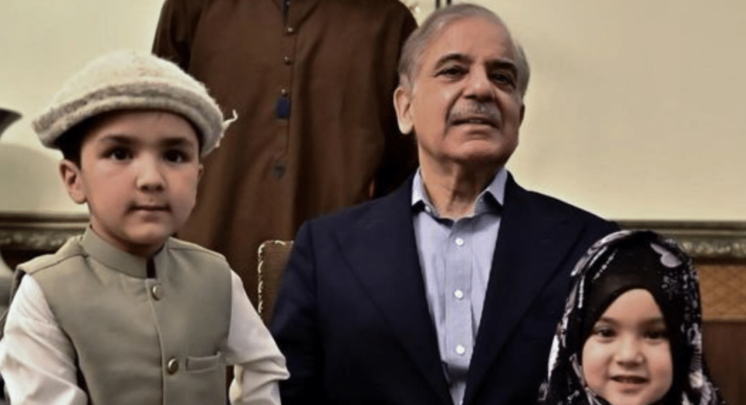 Youtuber Shiraz and Muskan Meet PM Shehbaz Sharif