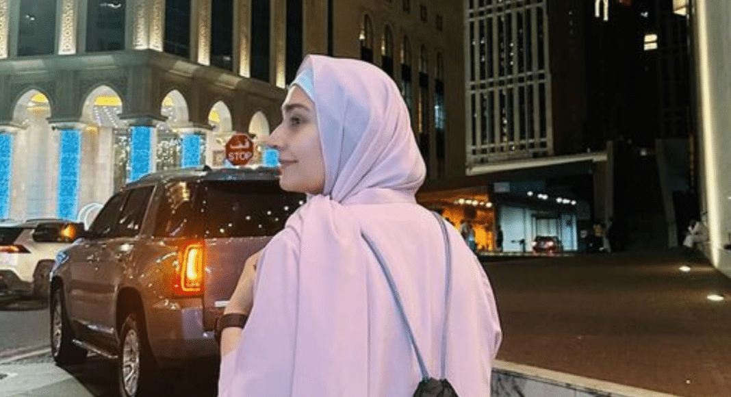 Durefishan Saleem Posts Captivating Photos from Her Umrah Pilgrimage