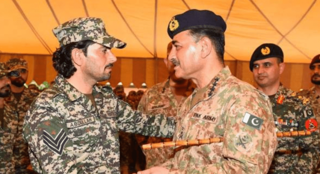 Pakistan Army Chief Celebrates Eid with Soldiers in North Waziristan